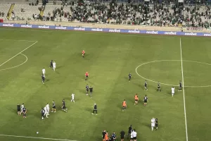 Ομόνοια-ΑΕΖ: Γκολ, θέαμα και... γκέλα! (φώτος)