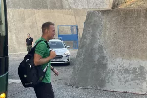 (ΦΩΤΟΡΕΠΟΡΤΑΖ) Άφιξη... Ομόνοιας