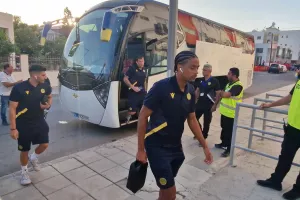 Η άφιξη της ΑΕΛ (Φώτος Kerkida)