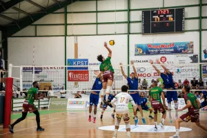 «Κλικς» από την νικηφόρα και ιστορική πρεμιέρα της Ένωσης Αναγέννησης Δερύνειας