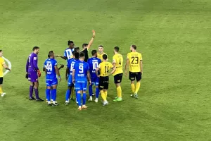 Αποβλήθηκε μέσω on field review ο Φιλίποβιτς, κίτρινη σε Τσίκο από τον Καρβάλιο (φώτος)