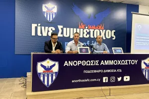 "Η εποχή του ενός πέρασε, τώρα είναι η εποχή των πολλών" (Απάντηση για τις μετοχές, ανέλυσε το πλάνο στήριξης)