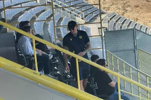 Στην εξέδρα και αγώνα δρόμου για Ντέγοεστ