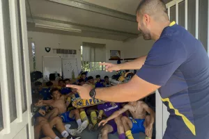Ανατροπή-νίκη στο ντέρμπι και... τραγούδι