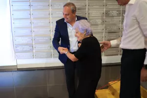 Οι προτομές των Νική Γεωργίου και Αντώνη Τότση στο "Αμμόχωστος" (Φώτος)