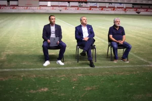 Οι προτομές των Νική Γεωργίου και Αντώνη Τότση στο "Αμμόχωστος" (Φώτος)