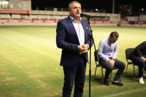 Οι προτομές των Νική Γεωργίου και Αντώνη Τότση στο "Αμμόχωστος" (Φώτος)