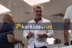 Στην "Αρένα" ο Παπασταύρου 