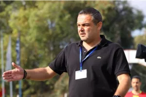 Ο Γιάννος Λυμπουρής στο τιμόνι