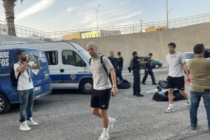 (ΦΩΤΟΡΕΠΟΡΤΑΖ) Η άφιξη της Πάφου στο "Στ. Κυριακίδης"