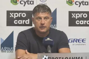 Μιλόγεβιτς/ "Να παίζουμε ελεύθερα και εγώ θα στηρίξω τους παίκτες μου”