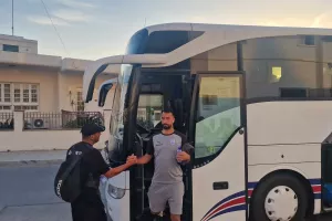 (ΦΩΤΟΣ)/Άφιξη Απόλλων στο “Αμμόχωστος-Επιστροφή”