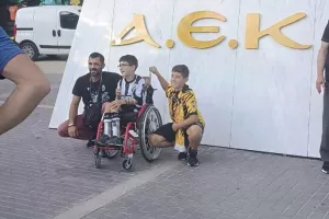 Η εικόνα της χρονιάς έξω από την «OPAP Arena»