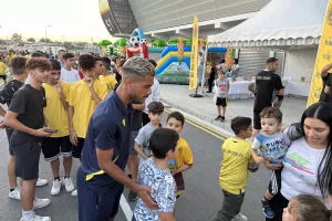 To kerkida στα εγκαίνια του AEL Official shop (φωτος)