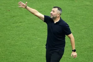 Το ερωτηματικό και το δίλημμα του Μαρτίνεθ...