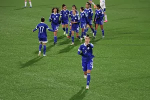 Νήσοι Φαρόε - Κύπρος: "Διπλό" με "κίλερ" Βιολάρη! (Φώτος)