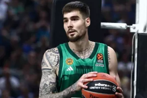 "Σκέψεις για Χουάντσο ως 3άρι για να καλύψει το κενό του Παπαπέτρου"