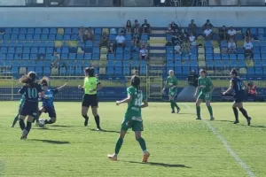 Νίκες για Apollon Ladies, Λευκοθέα και Ομόνοια