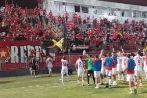 Ερυθρόλευκες... καλημέρες