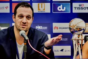 Τα λεεί στην FIBA ο Λίνος Γαβριήλ