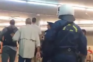 (ΒΙΝΤΕΟ) Φραστική επίθεση στον Σλούκα κατά την άφιξη στο ΣΕΦ!