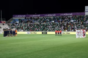 Ομόνοια-ΑΕΖ: Γκολ, θέαμα και... γκέλα! (φώτος)