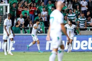 Ομόνοια-ΑΕΖ: Γκολ, θέαμα και... γκέλα! (φώτος)
