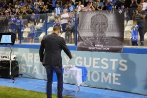 Συγκινητικές στιγμές στο ΠΑΠ/Τίμησαν τη μνήμη του Κίκη Κωνσταντίνου (Φώτος)