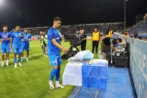 Συγκινητικές στιγμές στο ΠΑΠ/Τίμησαν τη μνήμη του Κίκη Κωνσταντίνου (Φώτος)