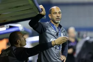 Ανόρθωση - ΑΕΖ: Στραβοπάτησε η "Κυρία" - Σπουδαίο "Χ" το Ζακάκι! (Φώτος)