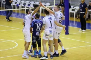 Με το δεξί Kuutio Homes Παφιακός και Ένωσης Αναγέννησης