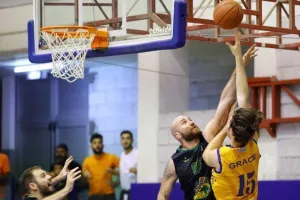 Το ΑΠΟΕΛ πήρε το ντέρμπι (φώτος)