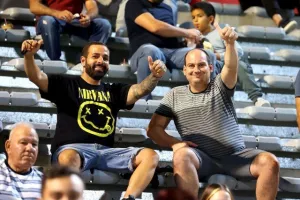 Νέα Σαλαμίνα - Εθνικός: Ερυθρόλευκο πάρτι στο «Αμμόχωστος» και βλέπει... εξάδα! (Φώτος)