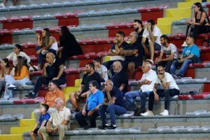 Νέα Σαλαμίνα - Εθνικός: Ερυθρόλευκο πάρτι στο «Αμμόχωστος» και βλέπει... εξάδα! (Φώτος)