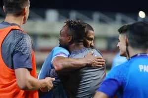 ΑΕΖ-Πάφος: Κυριαρχία με... τεσσάρα και -1 απ' την κορυφή! (φώτος)