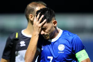 Αναγκαστική αλλαγή ο Σατσιάς, λήξη συναγερμού μετά το ματς (φώτος)