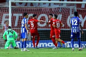 Νέα Σαλαμίνα - Εθνικός: Ερυθρόλευκο πάρτι στο «Αμμόχωστος» και βλέπει... εξάδα! (Φώτος)
