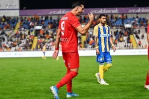 ΑΠΟΕΛ - Νέα Σαλαμίνα: Τέταρτη σερί με... πρώτο Βιγιαφάνιες! (Φώτος)