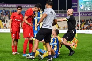 ΑΠΟΕΛ - Νέα Σαλαμίνα: Τέταρτη σερί με... πρώτο Βιγιαφάνιες! (Φώτος)