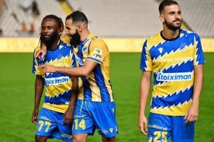 ΑΠΟΕΛ - Νέα Σαλαμίνα: Τέταρτη σερί με... πρώτο Βιγιαφάνιες! (Φώτος)