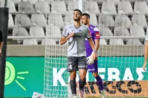 ΑΠΟΕΛ - Πέγεια: Ανετη... γαλαζοκίτρινη πρόκριση (φώτος)