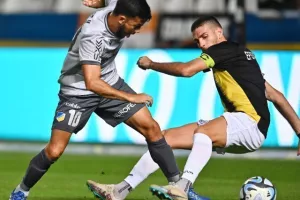 ΑΠΟΕΛ - Πέγεια: Ανετη... γαλαζοκίτρινη πρόκριση (φώτος)