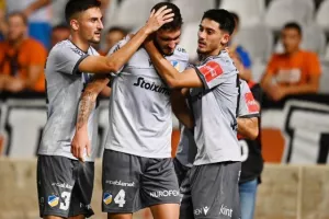 ΑΠΟΕΛ - Πέγεια: Ανετη... γαλαζοκίτρινη πρόκριση (φώτος)