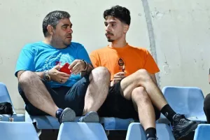 Φωτορεπορτάζ από την πορτοκαλί εξέδρα