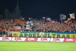 Φωτορεπορτάζ από την πορτοκαλί εξέδρα