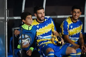 Φωτορεπορτάζ από την πορτοκαλί εξέδρα
