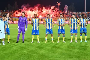 (ΒΙΝΤΕΟ Kerkida)/Το show των Πορτοκαλί (Πανό για την επέτειο του ΟΧΙ)