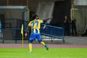 Καρμιώτισσα-AΠΟΕΛ: Σαββατόβραδο… στην κορυφή! (φωτος)