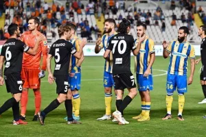ΑΠΟΕΛ - Εθνικός: Χορταστική εμφάνιση με πεντάρα και πολλούς πρωταγωνιστές! (Φώτος)