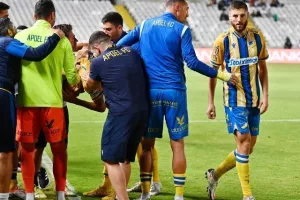 ΑΠΟΕΛ - Εθνικός: Χορταστική εμφάνιση με πεντάρα και πολλούς πρωταγωνιστές! (Φώτος)
